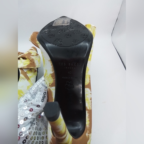 TED BAKER Ryana Tapestry Pointed Toe Bow Pump SZ 40 - Picture 8 of 8